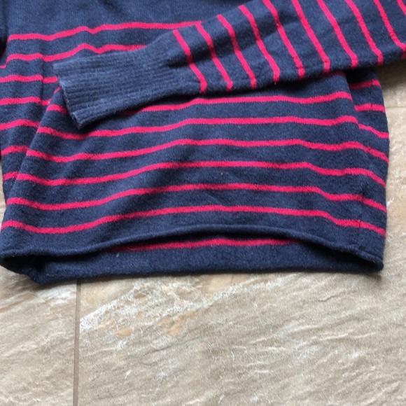 Raw Edge Crop Sweater (Size S) - Picture 4 of 4